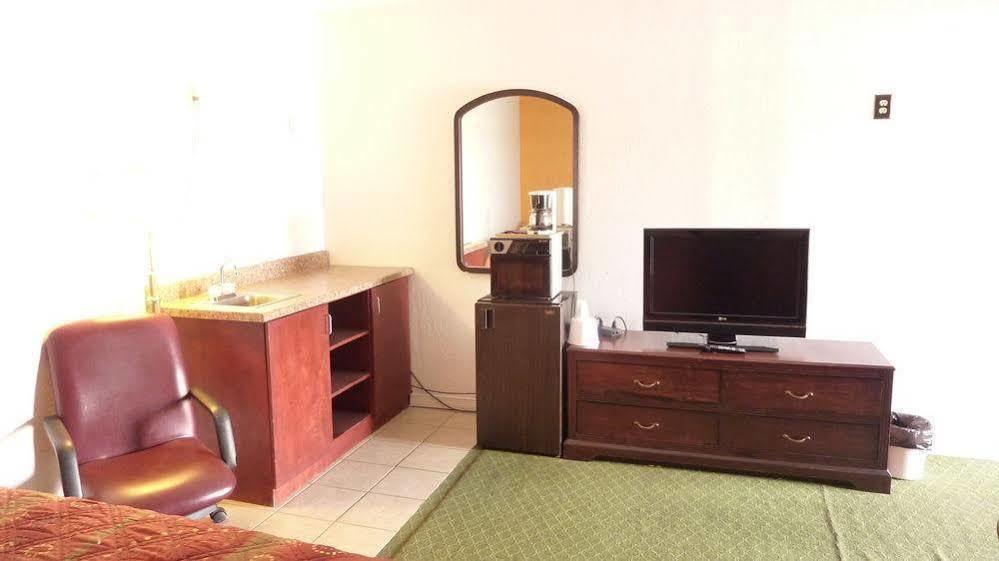 Executive Inn Деминг Экстерьер фото
